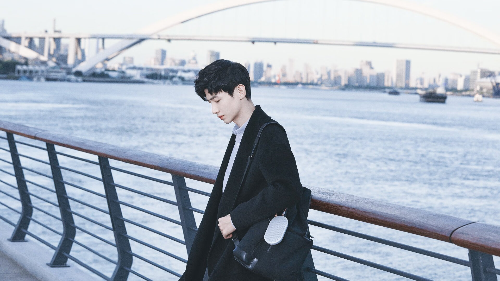 “彼得森闪电突破，带领南非羚羊队攻克强敌”